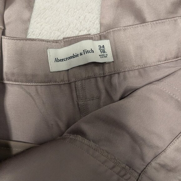 Taupe Satin Abercrombie and Fitch cargo pants 34 or 18 - Picture 1 of 3